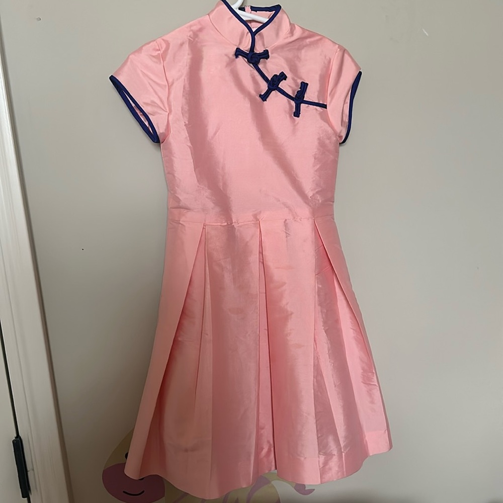 Costume girl
